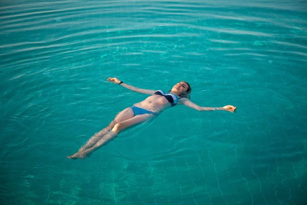 Quels sont les avantages des écrans incurvés pour une expérience de jeu immersive ?